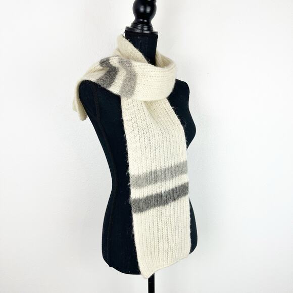 Hilda LTD 100% Pure Wool Winter Scarf Made In Iceland Ivory & Gray 7x60 - Picture 1 of 6